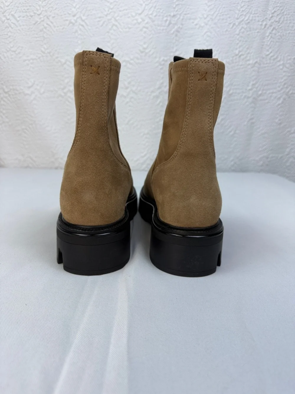 rag & bone Quinn Chelsea Boots Camel Suede Lug Sole New 39 (8/8.5) - Picture 4 of 9